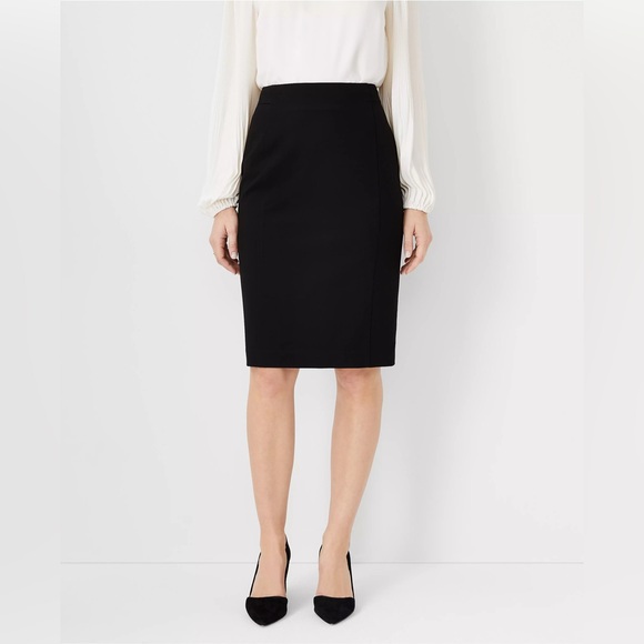 LOFT Black Seamed Pencil Skirt - Picture 2 of 6